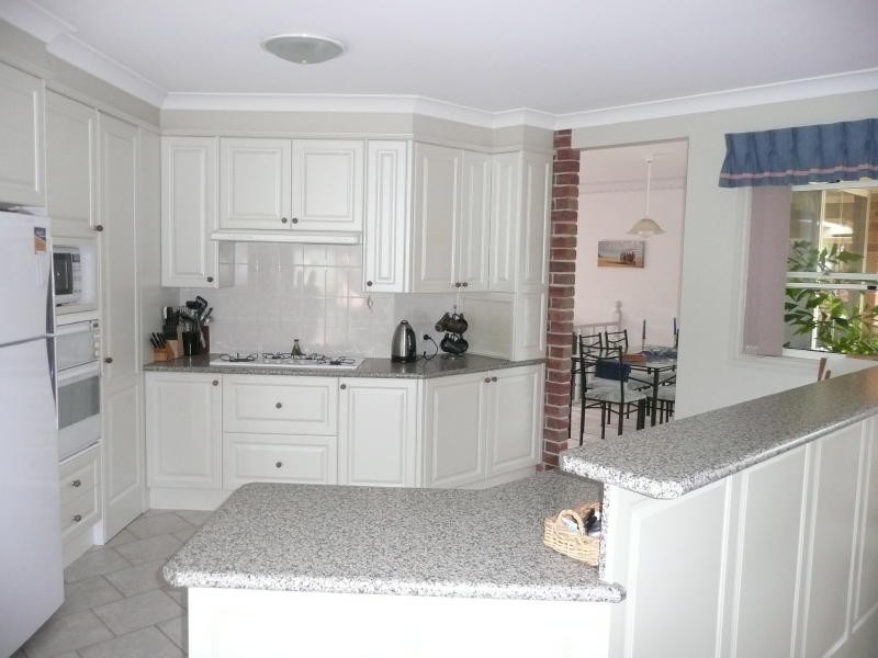 12 Silky Ash Close, Old Bar NSW 2430