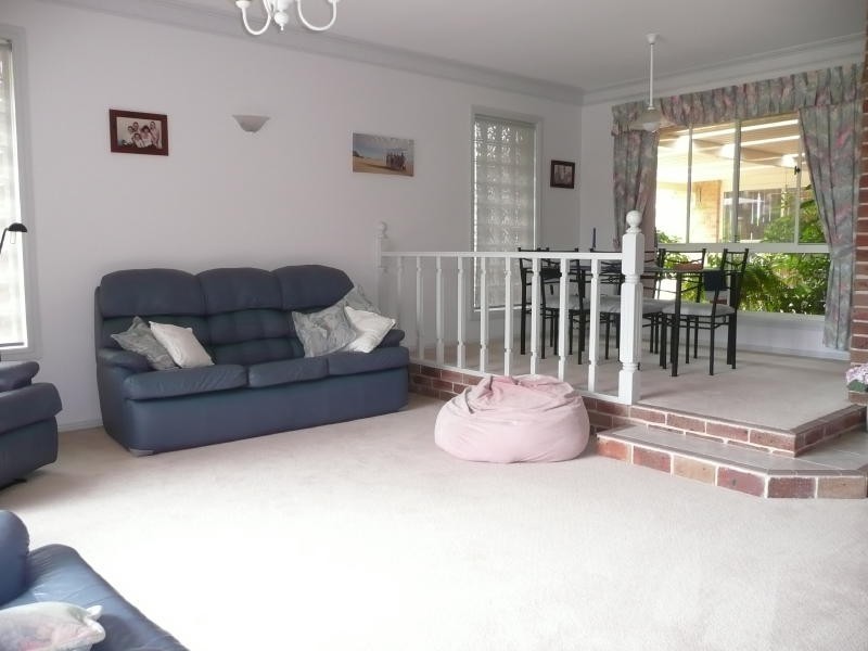 12 Silky Ash Close, Old Bar NSW 2430