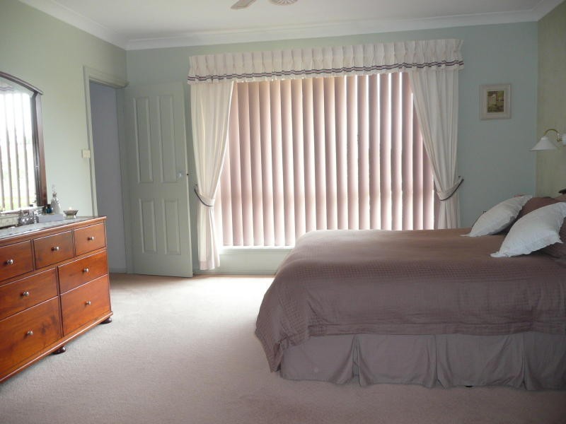 12 Silky Ash Close, Old Bar NSW 2430