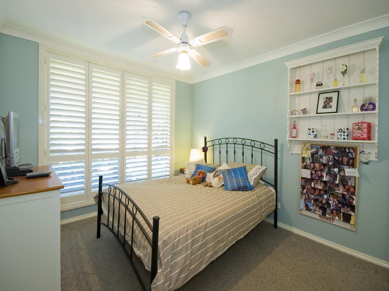 17 South Heron Road, Old Bar NSW 2430