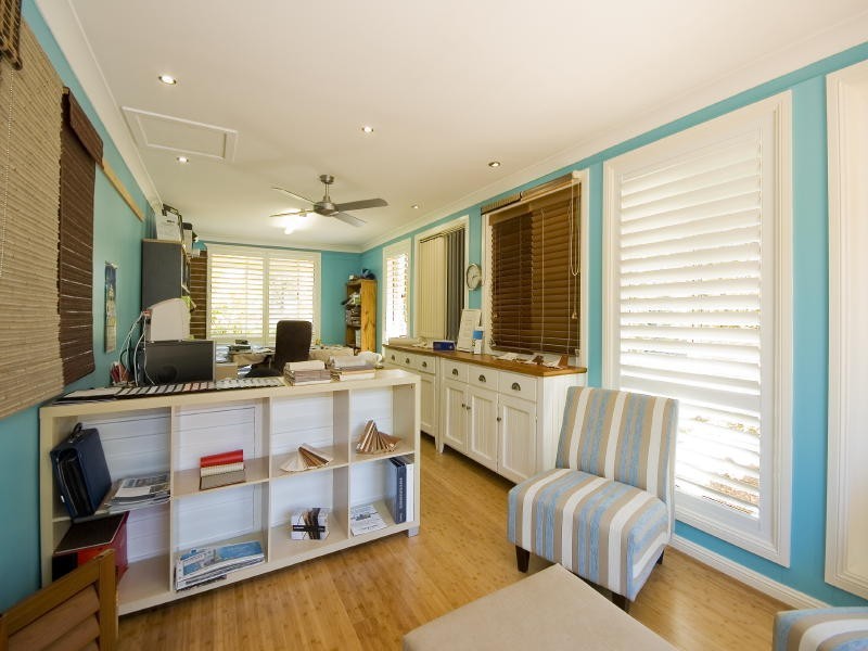 17 South Heron Road, Old Bar NSW 2430