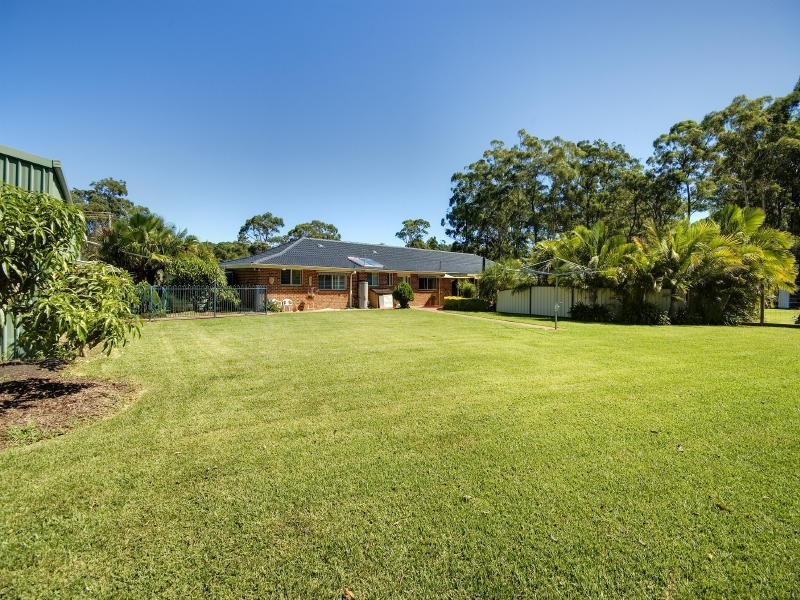 17 South Heron Road, Old Bar NSW 2430