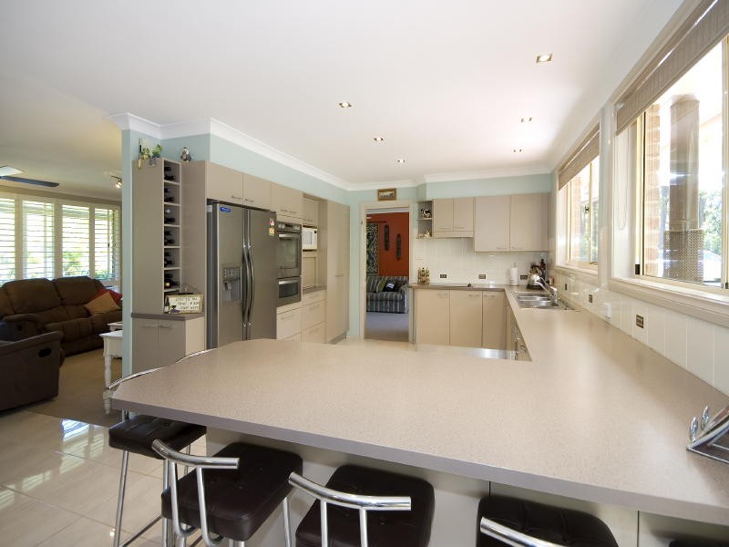 17 South Heron Road, Old Bar NSW 2430