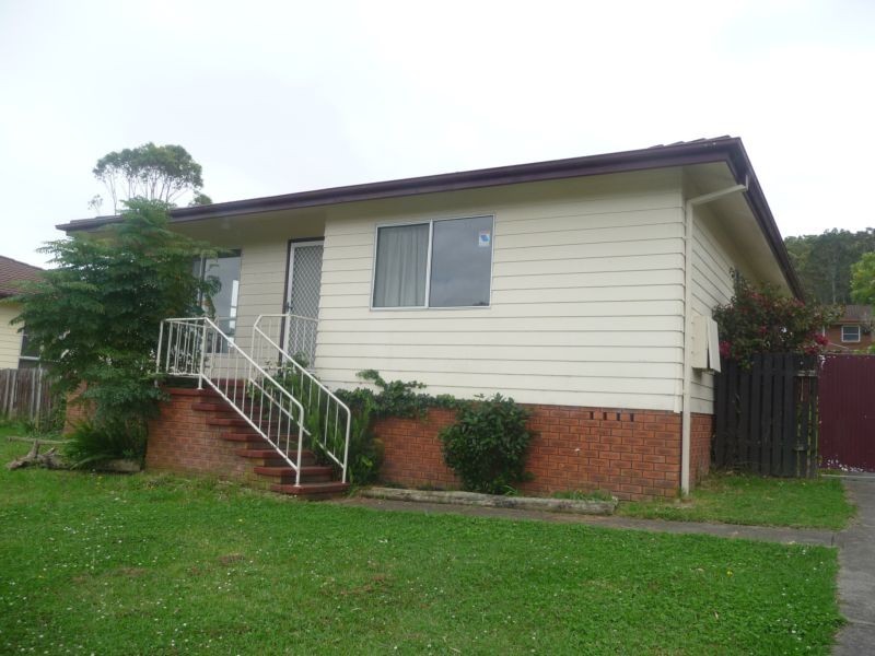 8 Deakin Crescent, Taree NSW 2430