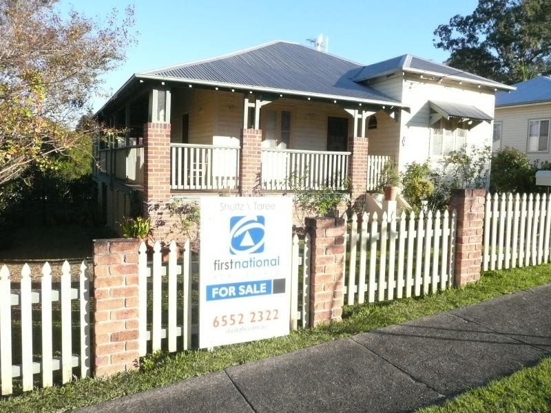 4 Nicoll Street, Taree NSW 2430