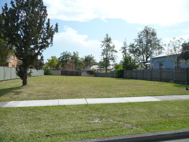 16 Stevenson Street, Taree NSW 2430