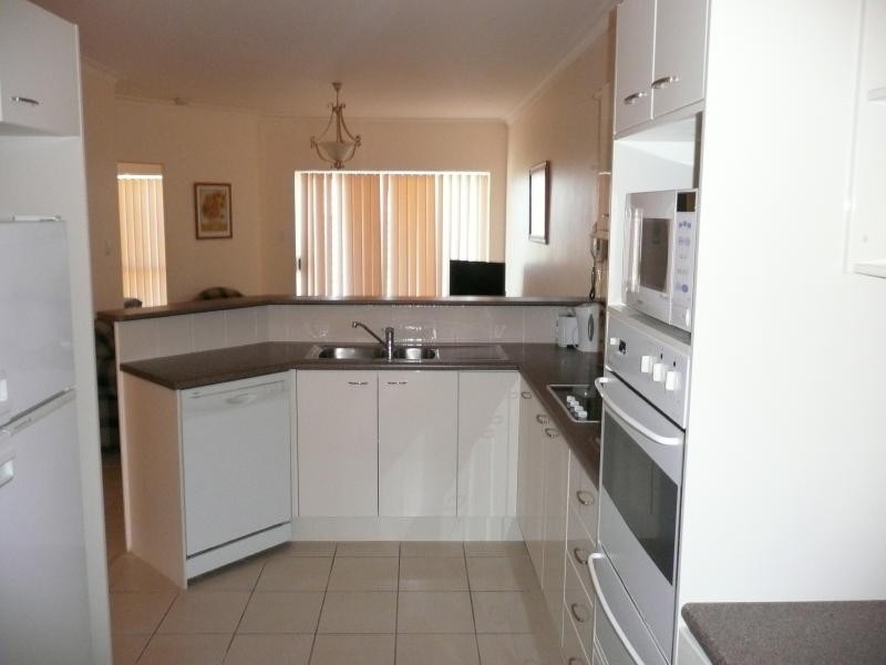 7/32 Lewis Street, Old Bar NSW 2430