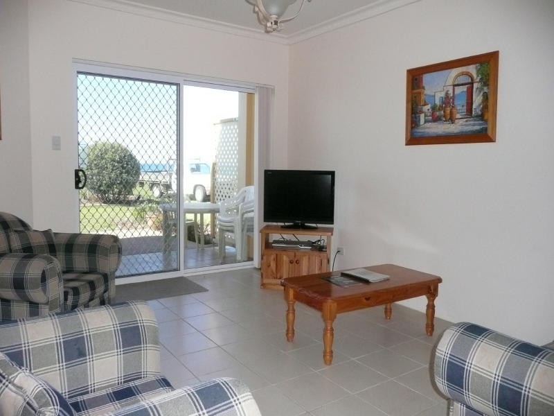 7/32 Lewis Street, Old Bar NSW 2430