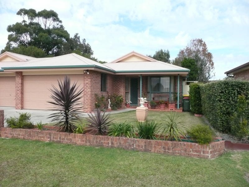2/24 Belle Villa Parade, Old Bar NSW 2430