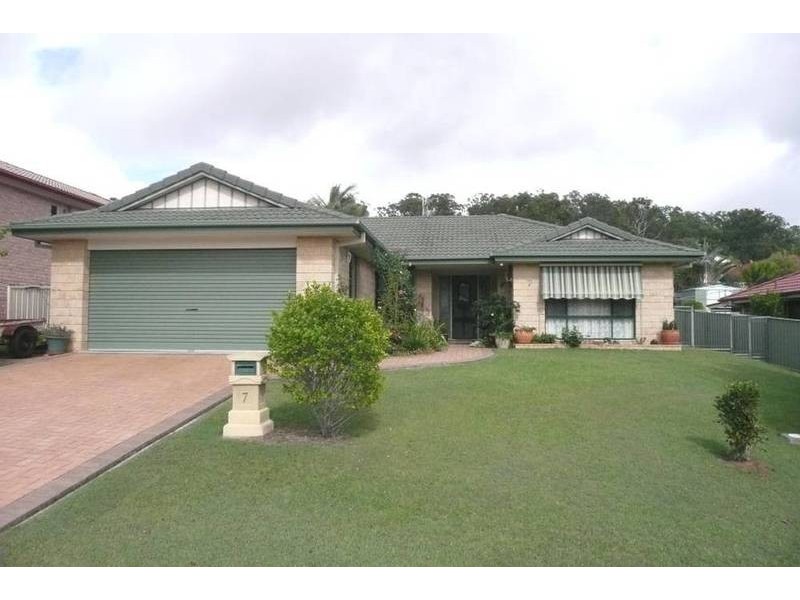 7 Burrawong Crescent, Taree NSW 2430