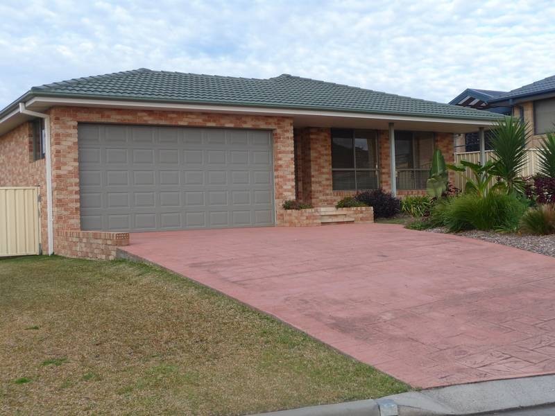 6 Mistral Place, Old Bar NSW 2430