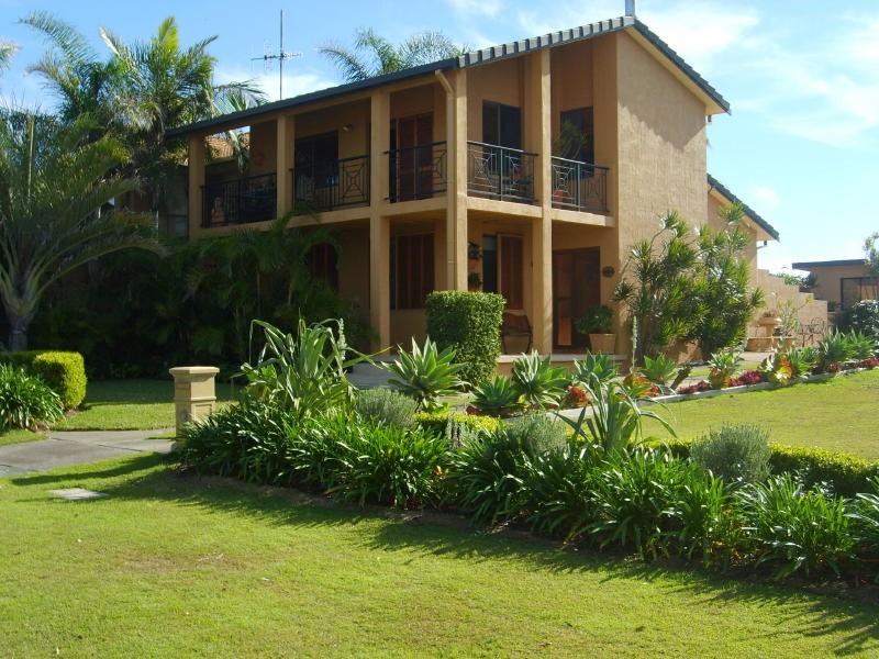 9 Lewis Street, Old Bar NSW 2430