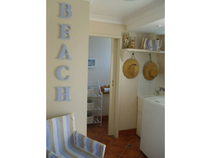 9 Lewis Street, Old Bar NSW 2430