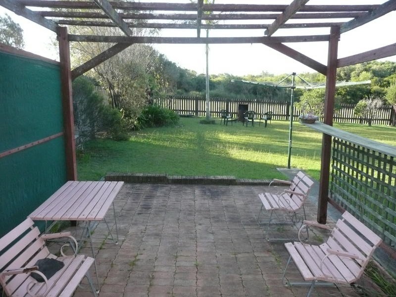 1 Beach Street, Wallabi Point NSW 2430