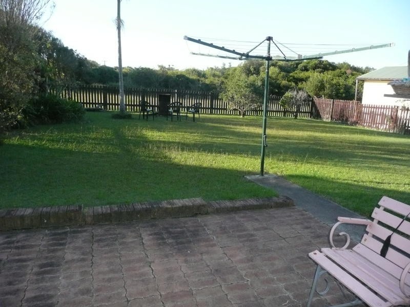 1 Beach Street, Wallabi Point NSW 2430