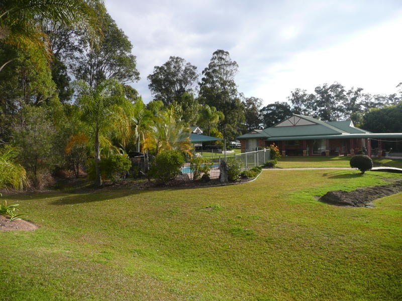 2 Meadowview Drive, Cundletown NSW 2430