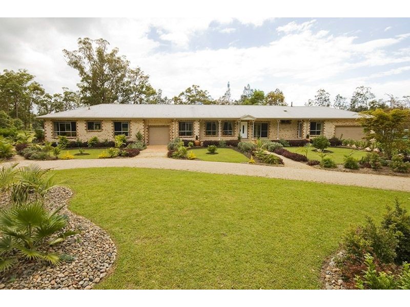 4 Hina Close, Old Bar NSW 2430