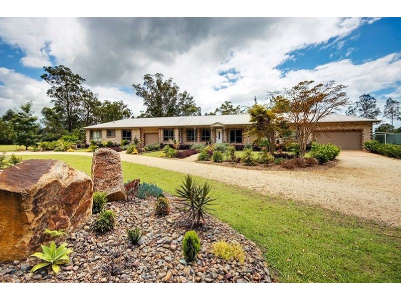 4 Hina Close, Old Bar NSW 2430