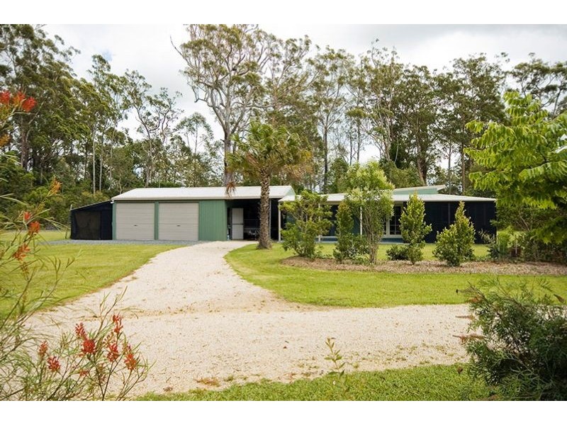 4 Hina Close, Old Bar NSW 2430