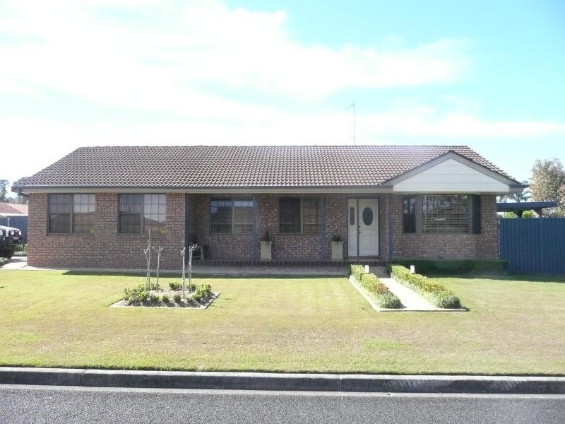 2a Illingari Circuit, Taree NSW 2430