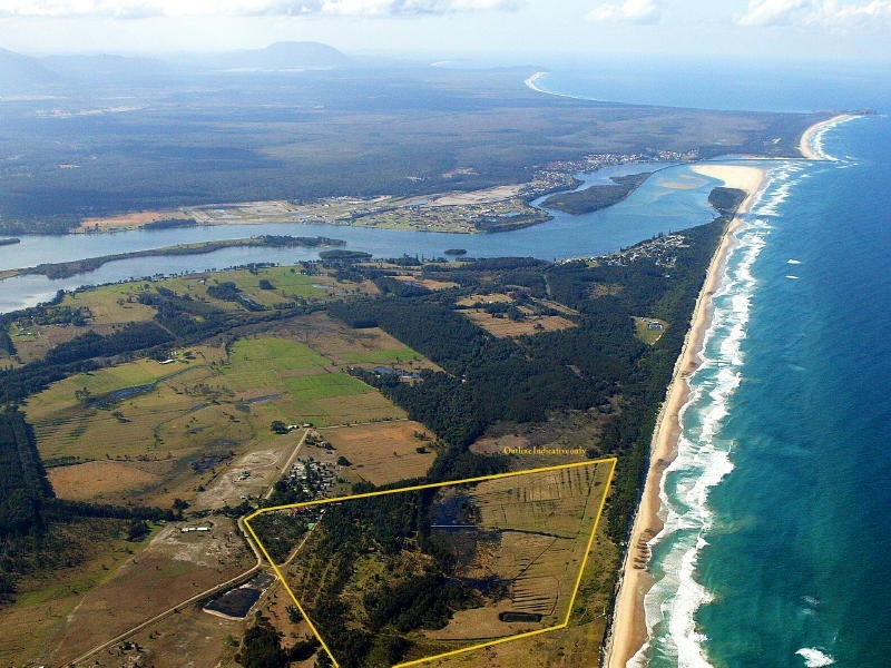 108 Sandridge Road (Mitchells Island), Taree NSW 2430