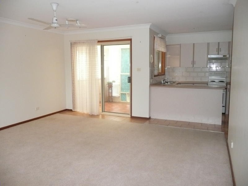 1/27 Carrabeen Drive, Old Bar NSW 2430