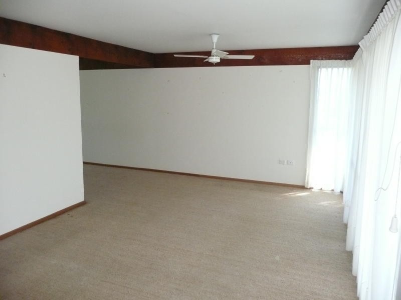 33 Lewis Street, Old Bar NSW 2430