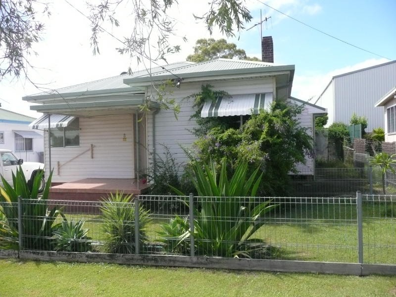 8 York Street, Taree NSW 2430