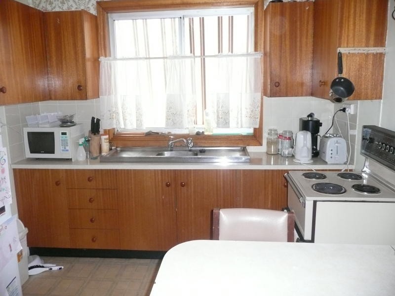 8 York Street, Taree NSW 2430