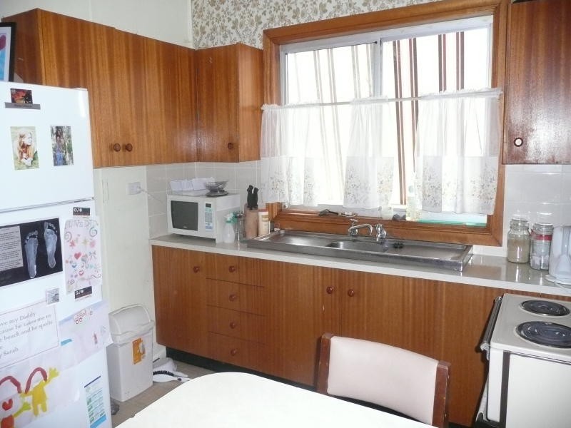 8 York Street, Taree NSW 2430