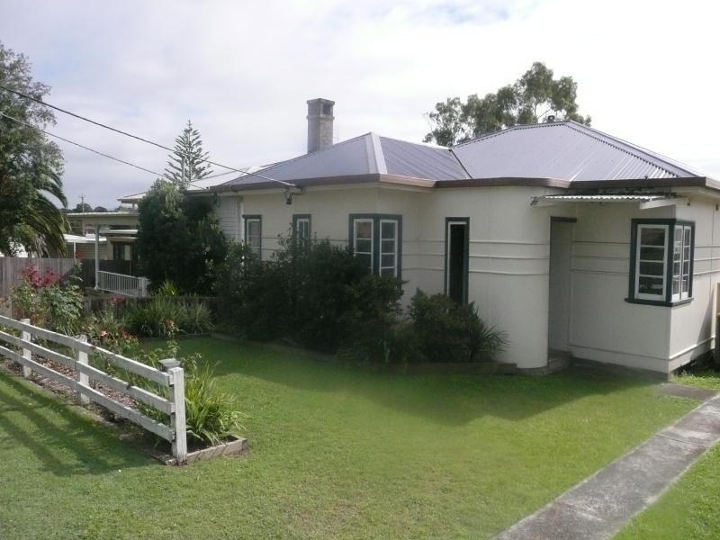 45 Flett Street, Taree NSW 2430