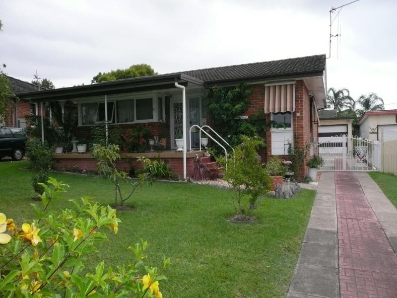 6 Ann Street, Taree NSW 2430