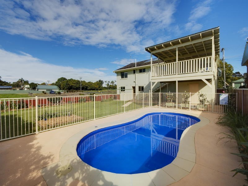 24 Old Punt Road, Taree NSW 2430