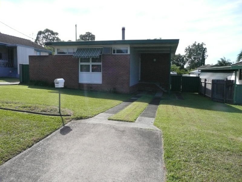 27 Mudford Street, Taree NSW 2430