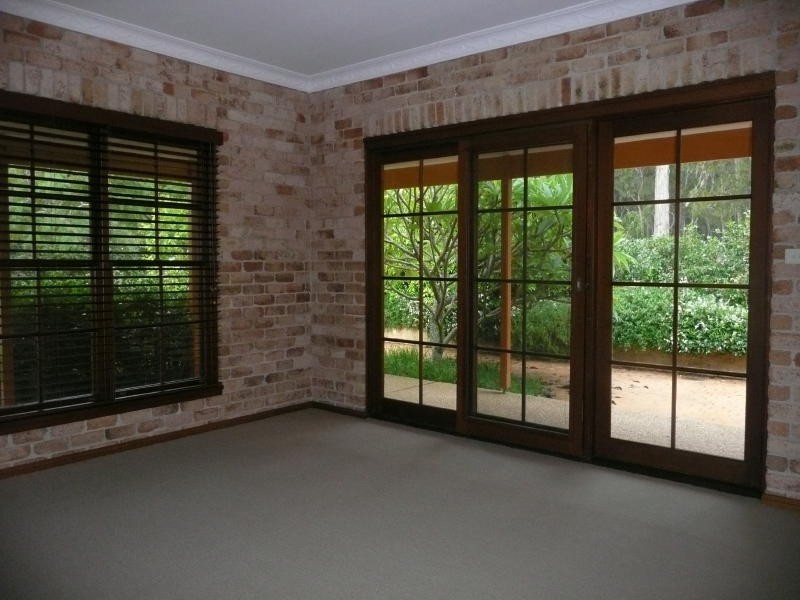 20 Kolinda Drive, Old Bar NSW 2430