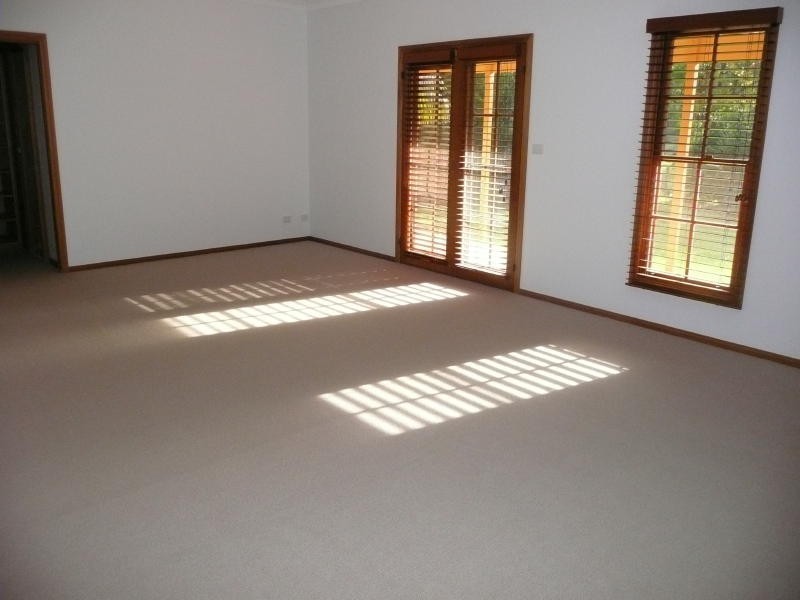 20 Kolinda Drive, Old Bar NSW 2430