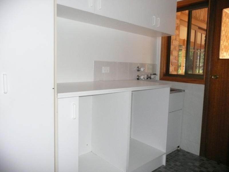 20 Kolinda Dr, Old Bar NSW 2430