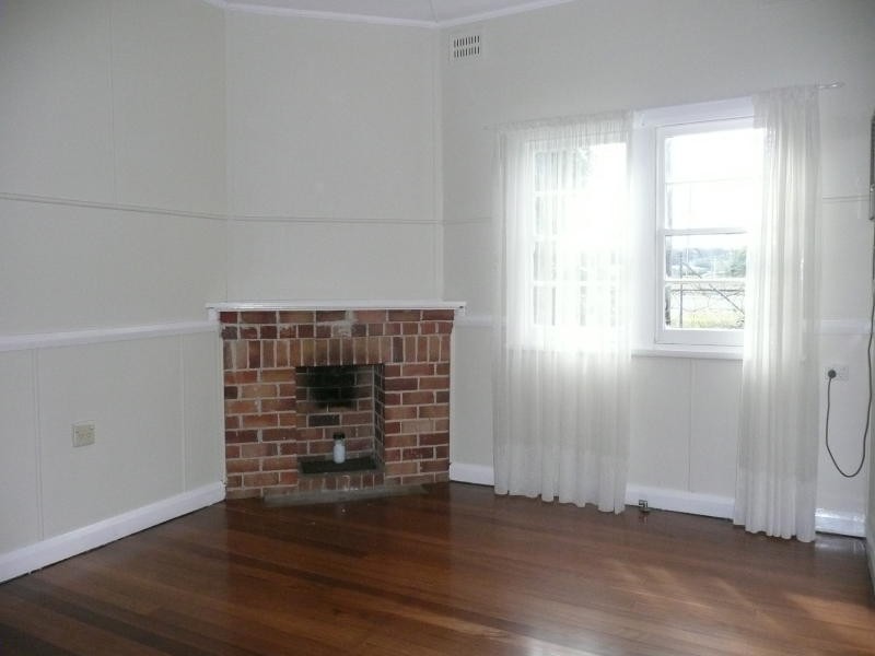 1 Douglas Street, Taree NSW 2430