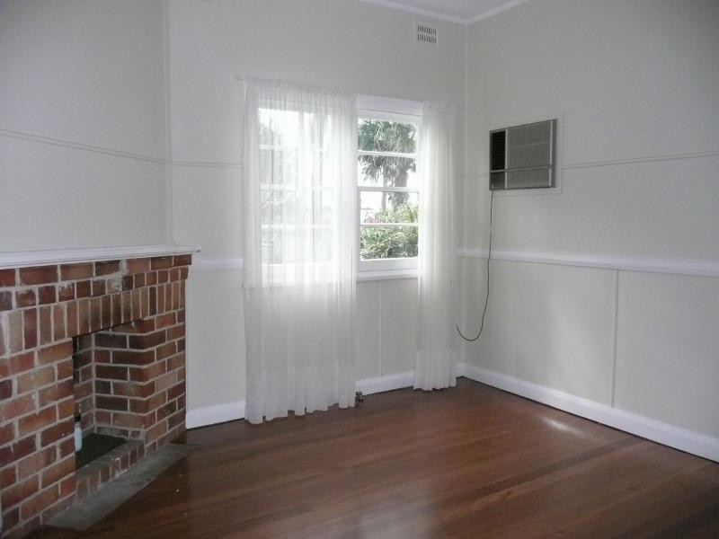 1 Douglas Street, Taree NSW 2430