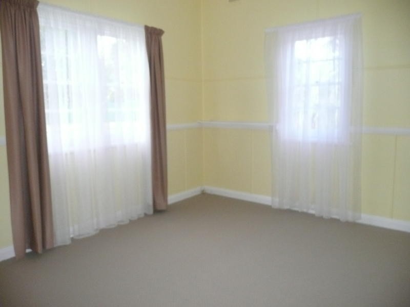 1 Douglas Street, Taree NSW 2430