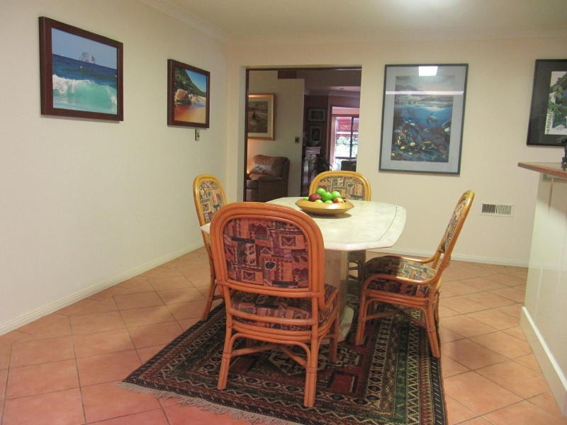 26 Kolinda Drive, Old Bar NSW 2430