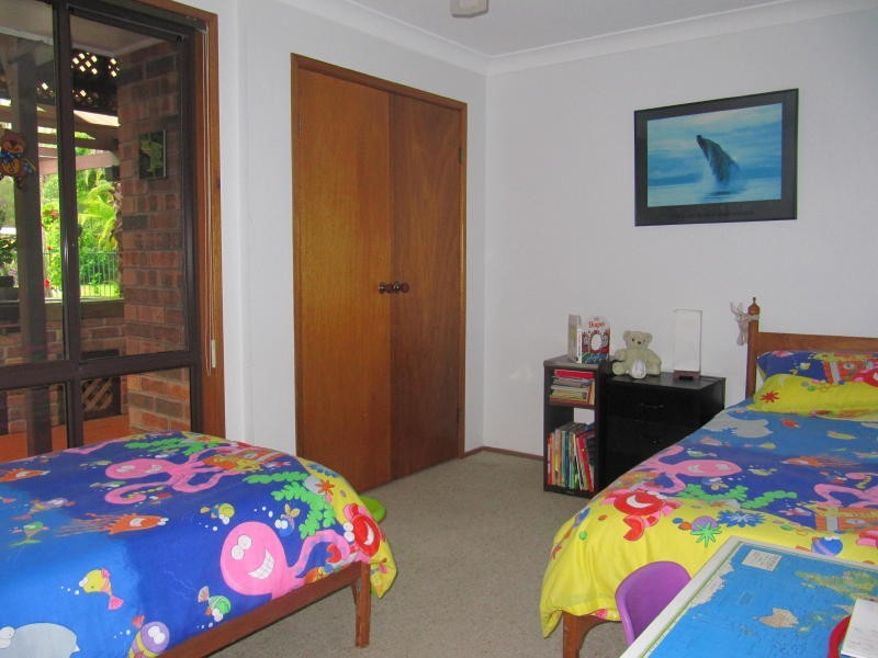 26 Kolinda Drive, Old Bar NSW 2430