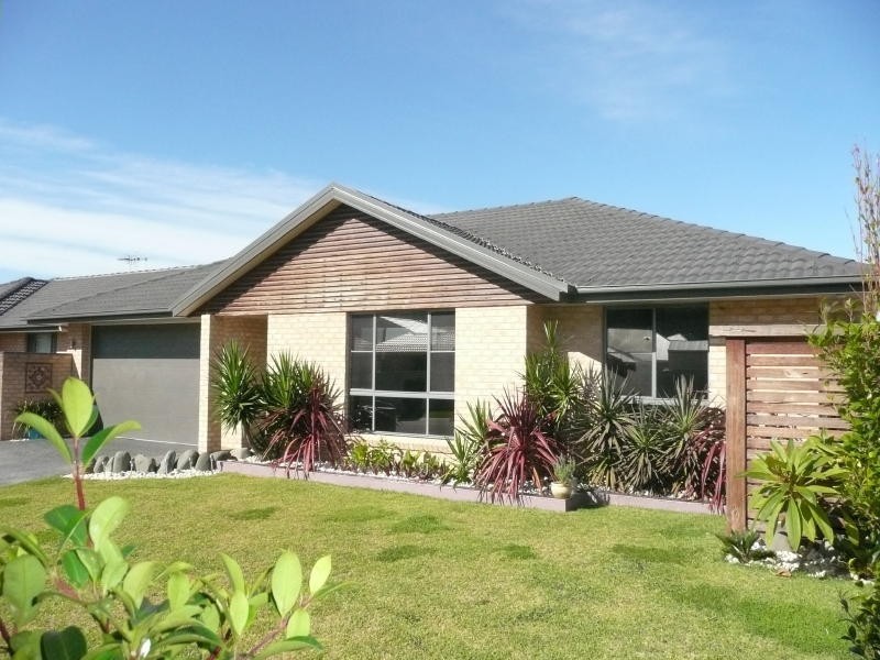 3 Hartlyn Drive, Wallabi Point NSW 2430