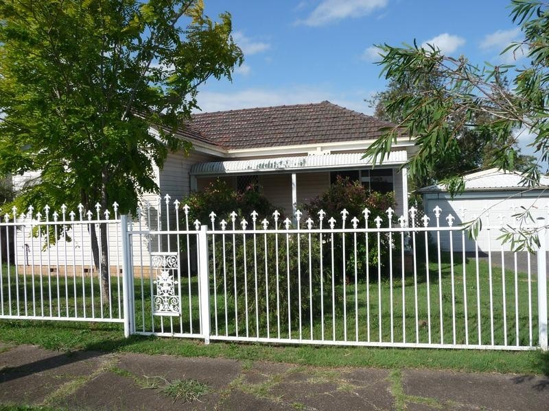 13 Boyce Street, Taree NSW 2430