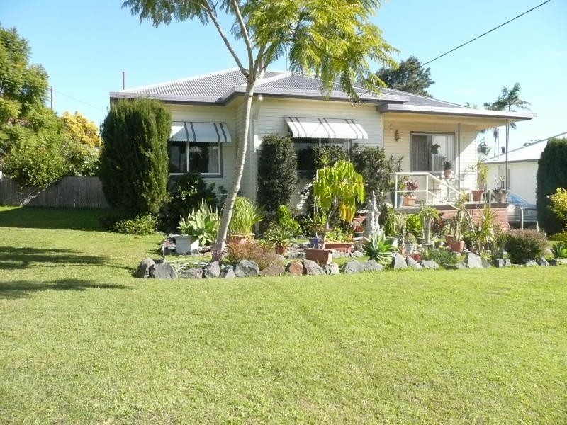 2 Allen Street, Taree NSW 2430