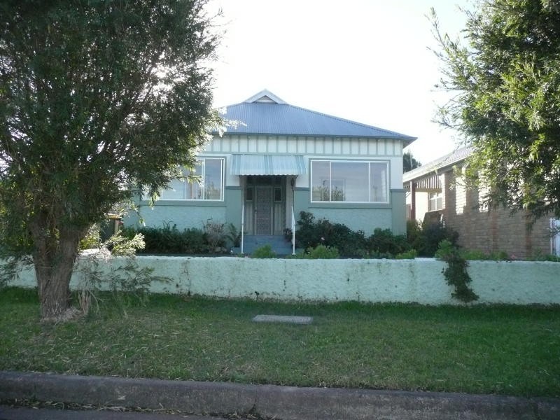 82 River Street, Taree NSW 2430