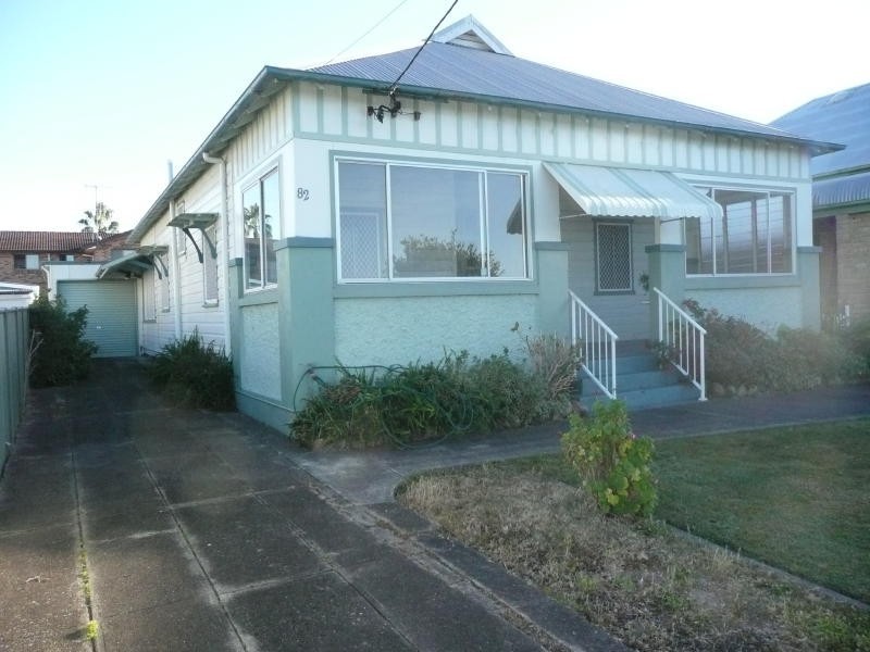 82 River Street, Taree NSW 2430