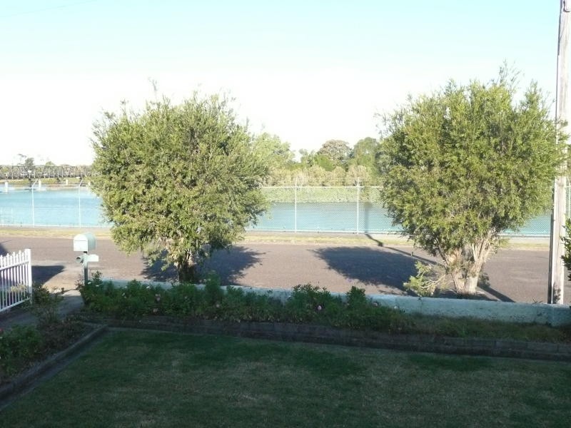 82 River Street, Taree NSW 2430