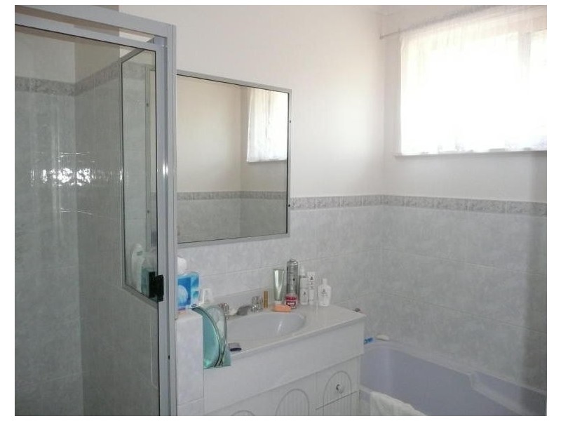 2/2 Silky Ash Close, Old Bar NSW 2430