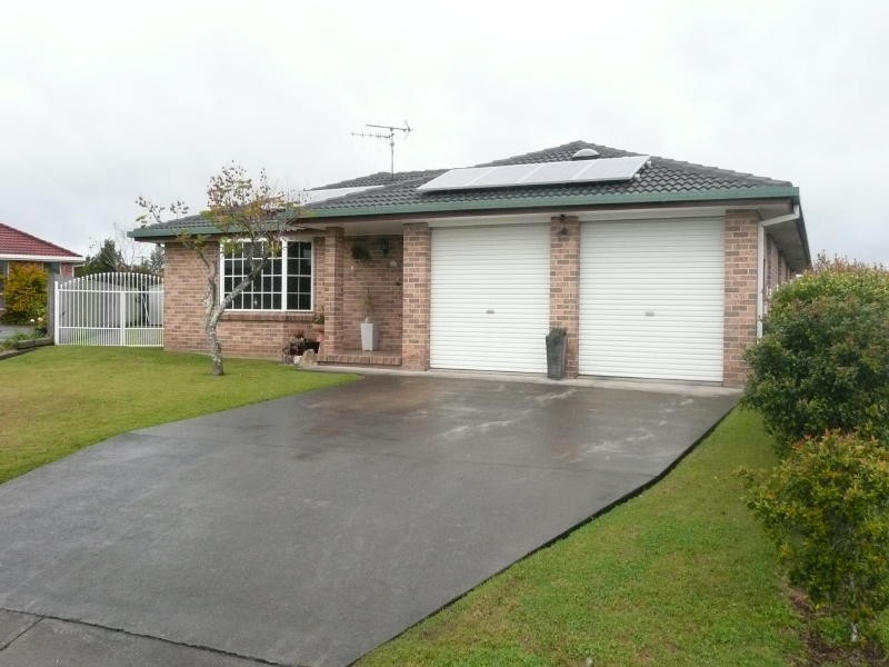 10 Samantha Close, Taree NSW 2430